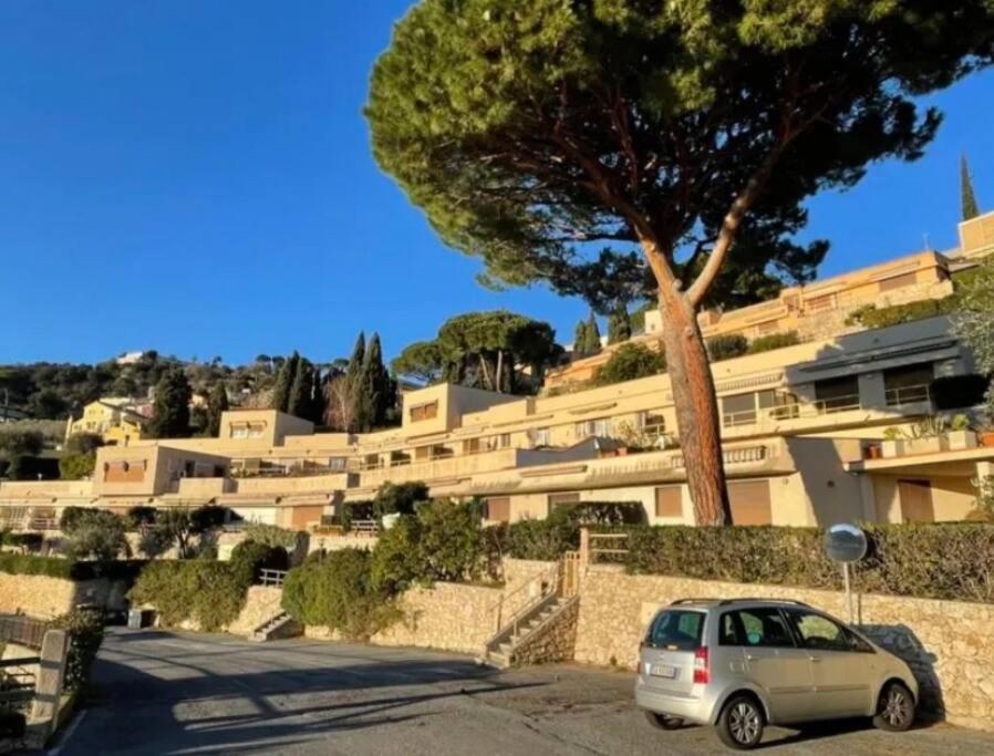 Al 37 Vista Mare E Colline Finale Ligure Exterior foto