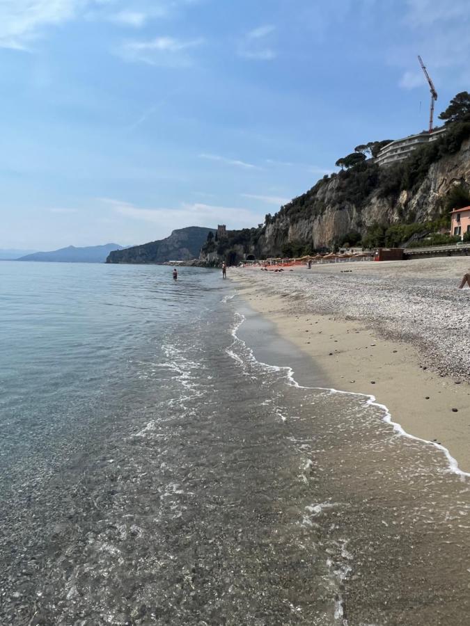 Al 37 Vista Mare E Colline Finale Ligure Exterior foto
