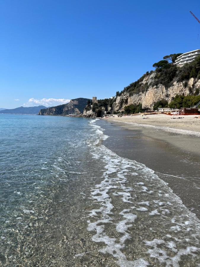 Al 37 Vista Mare E Colline Finale Ligure Exterior foto